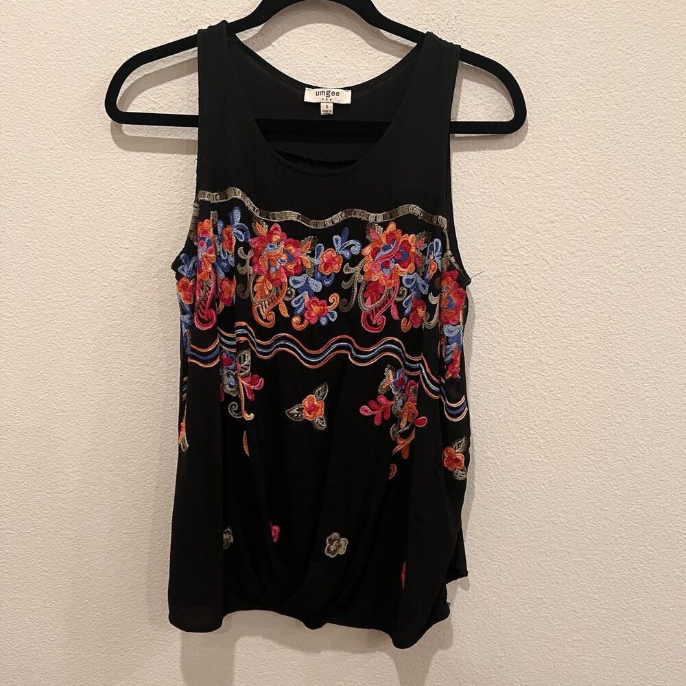 Umgee Womens Tank Top Sz S Boho Bliss Black Embroidered Floral Babydoll Blouse